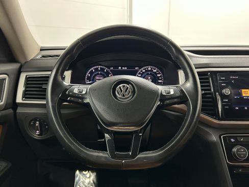 Used 2018 Volkswagen Atlas SEL Premium image 12