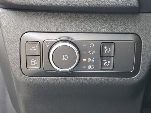 Used 2025 Ford Escape SE w/ Class II Trailer Tow Package image 15