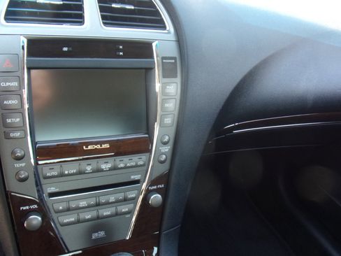 Used 2010 Lexus ES 350 image 7