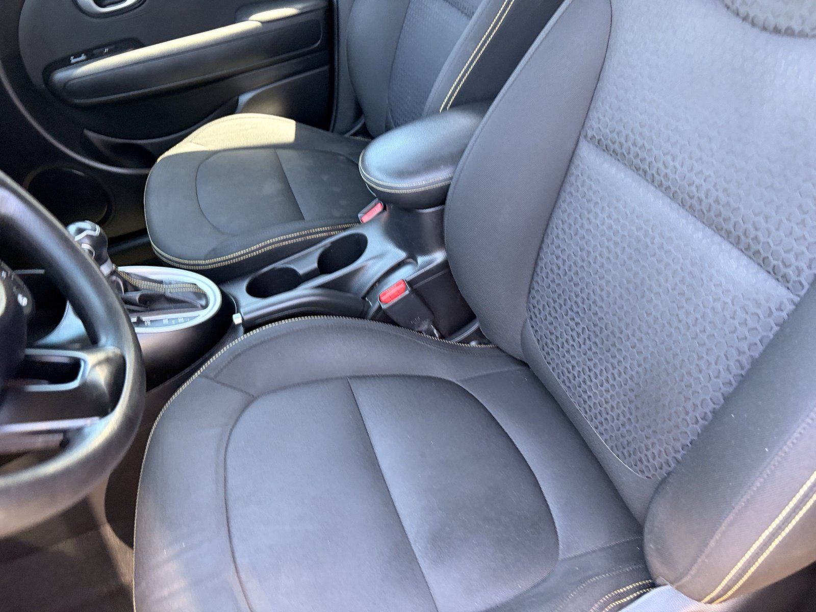 Used 2015 Kia Soul + FWD image 18