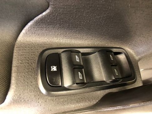 Certified 2019 Ford Fiesta SE image 12