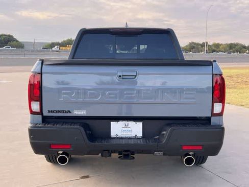 Used 2026 Honda Ridgeline Black Edition image 6