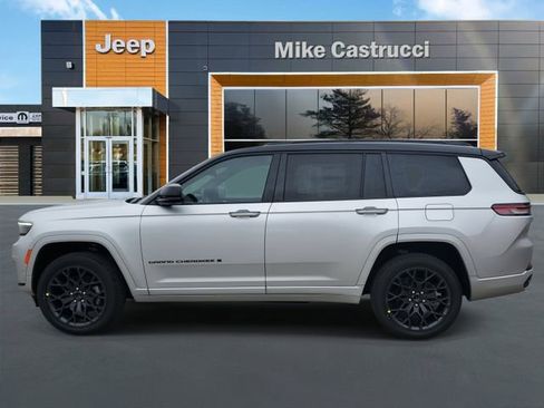 New 2025 Jeep Grand Cherokee L Summit image 3