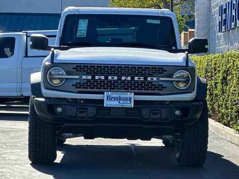 New 2025 Ford Bronco Badlands image 9