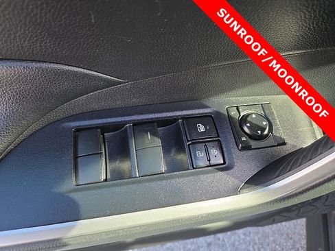 Used 2020 Toyota RAV4 XLE image 15