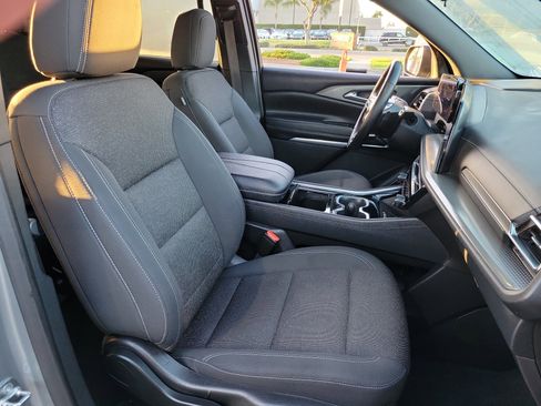 Used 2024 Chevrolet Traverse LT image 19