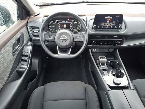 Used 2023 Nissan Rogue S image 13