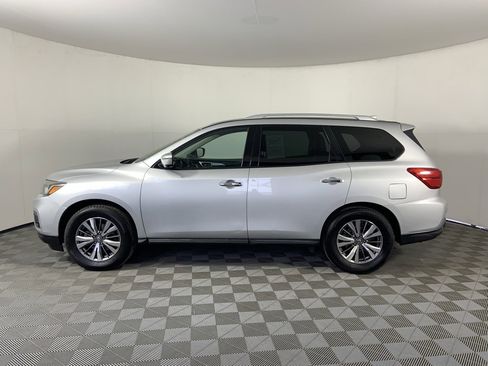 Used 2019 Nissan Pathfinder SL image 6