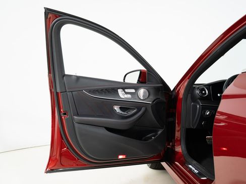 Used 2022 Mercedes-Benz E 53 AMG 4MATIC Sedan w/ Driver Assistance Package image 21