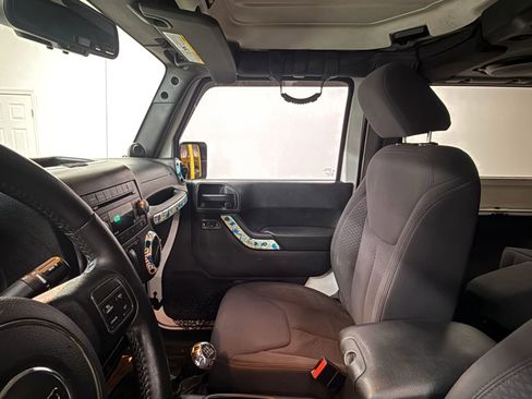 Used 2013 Jeep Wrangler Sport image 14