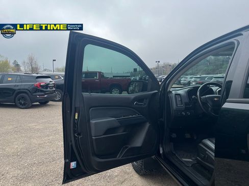 Used 2016 Chevrolet Colorado Z71 w/ Z71 Midnight Edition image 14