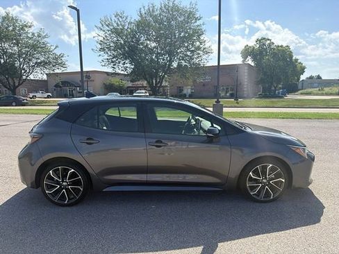 Used 2022 Toyota Corolla XSE FWD image 11
