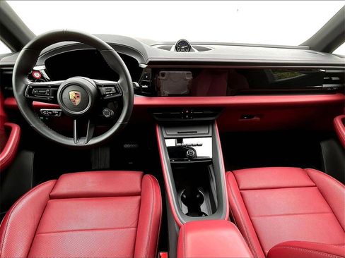 Used 2025 Porsche Macan 4 Electric image 18