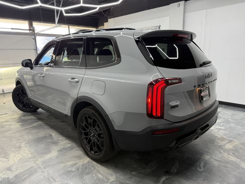 Used 2022 Kia Telluride SX image 3