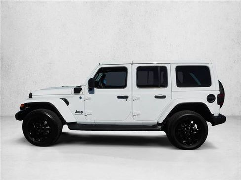 Used 2025 Jeep Wrangler Sahara 4xe AWD/4WD image 15