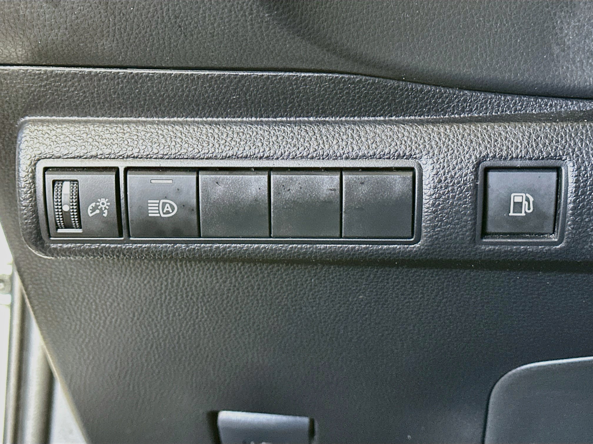Used 2024 Toyota Corolla LE FWD image 16