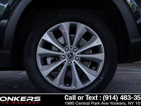 Used 2022 Mercedes-Benz GLE 350 4MATIC w/ Premium Package image 48