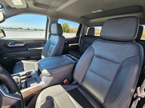 Used 2023 Chevrolet Silverado 1500 LT Trail Boss w/ Convenience Package II AWD/4WD image 21