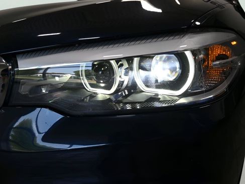 Used 2020 BMW 530i xDrive w/ Convenience Package AWD/4WD image 36
