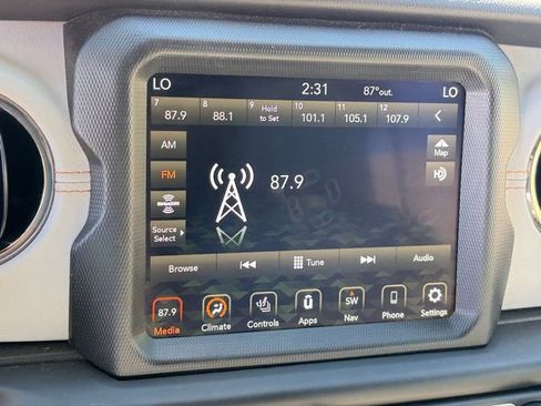 Used 2022 Jeep Wrangler Unlimited Sahara image 20