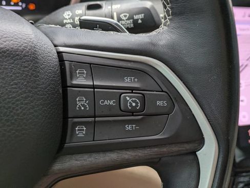 Certified 2022 Jeep Grand Cherokee L Limited RWD image 20
