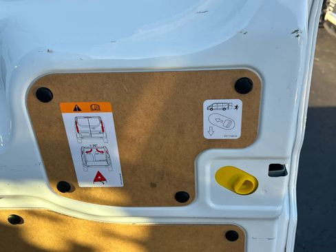 Used 2020 Ford Transit Connect XL FWD image 9