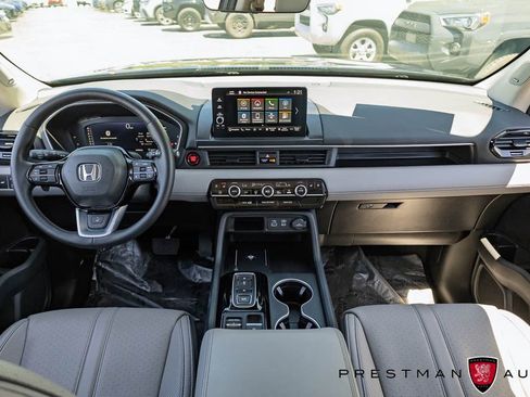 Used 2025 Honda Pilot Elite image 39