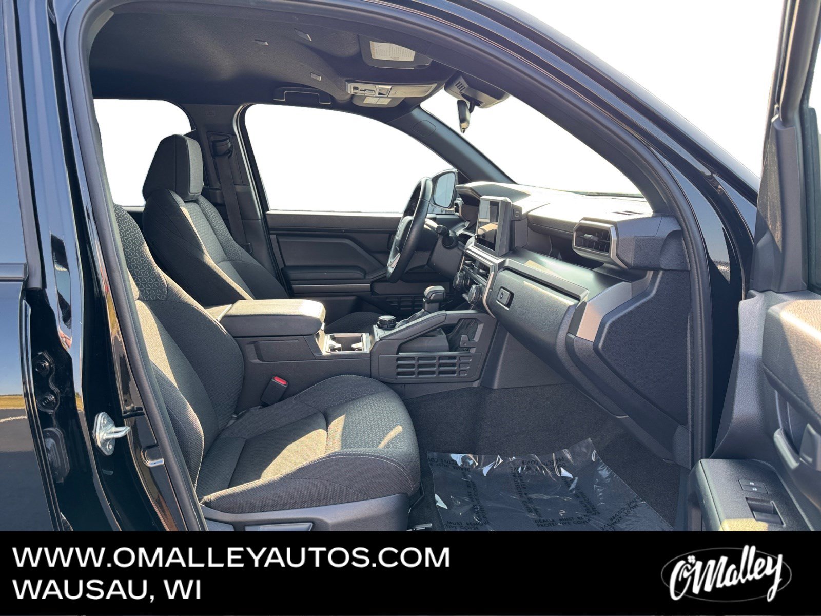 Used 2025 Toyota 4Runner SR5 AWD/4WD image 14