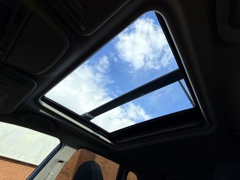 Used 2019 Subaru Forester Premium AWD/4WD image 25