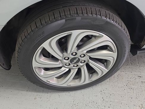 Used 2023 Lincoln Navigator Reserve AWD/4WD image 24