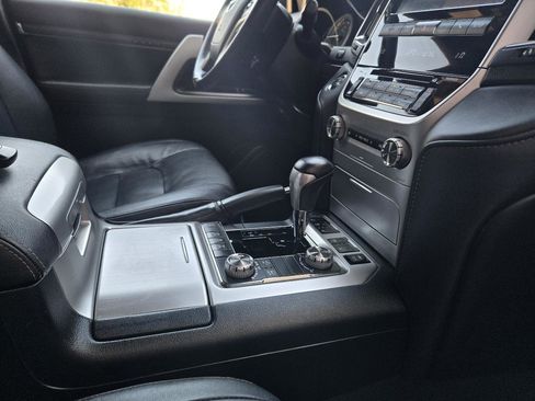 Used 2020 Toyota Land Cruiser Heritage Edition image 63