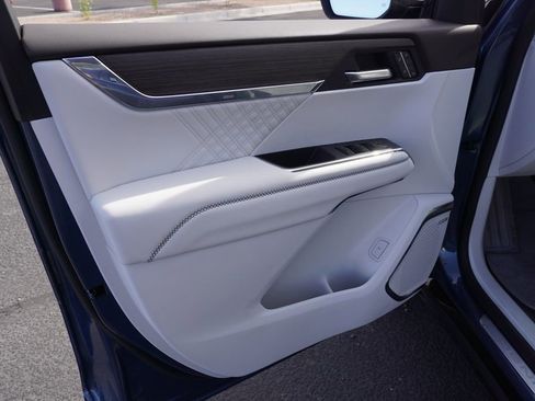 New 2026 GMC Acadia Denali FWD image 17