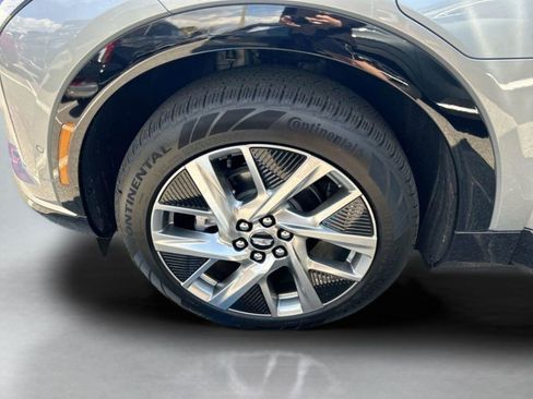 Used 2026 Cadillac Optiq Luxury 1 image 37