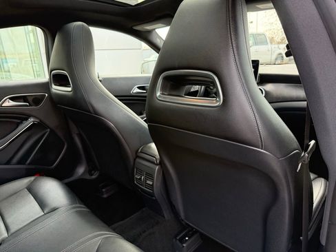 Used 2018 Mercedes-Benz CLA 250 4MATIC image 18