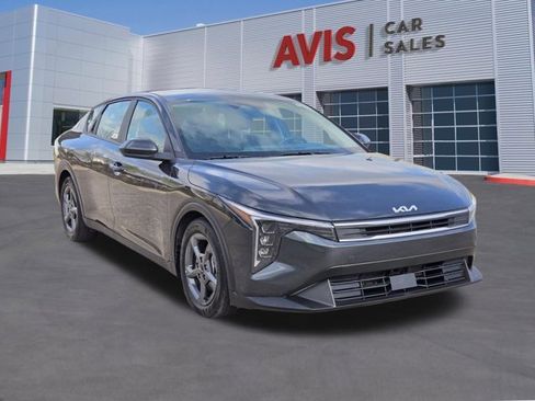 Used 2025 Kia K4 LXS image 3