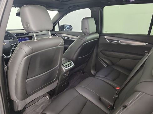 Certified 2024 Cadillac XT6 Luxury w/ LPO, Floor Liner Package image 13