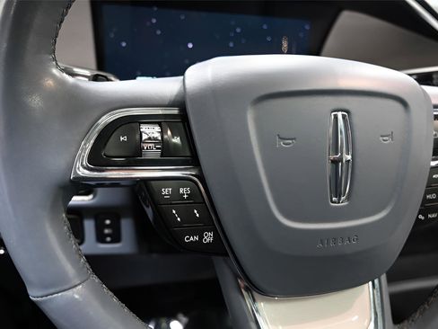 Used 2019 Lincoln Navigator Black Label w/ Cargo Package image 31