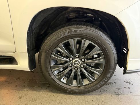 Used 2023 Lexus GX 460 Premium w/ Accessory Package AWD/4WD image 13