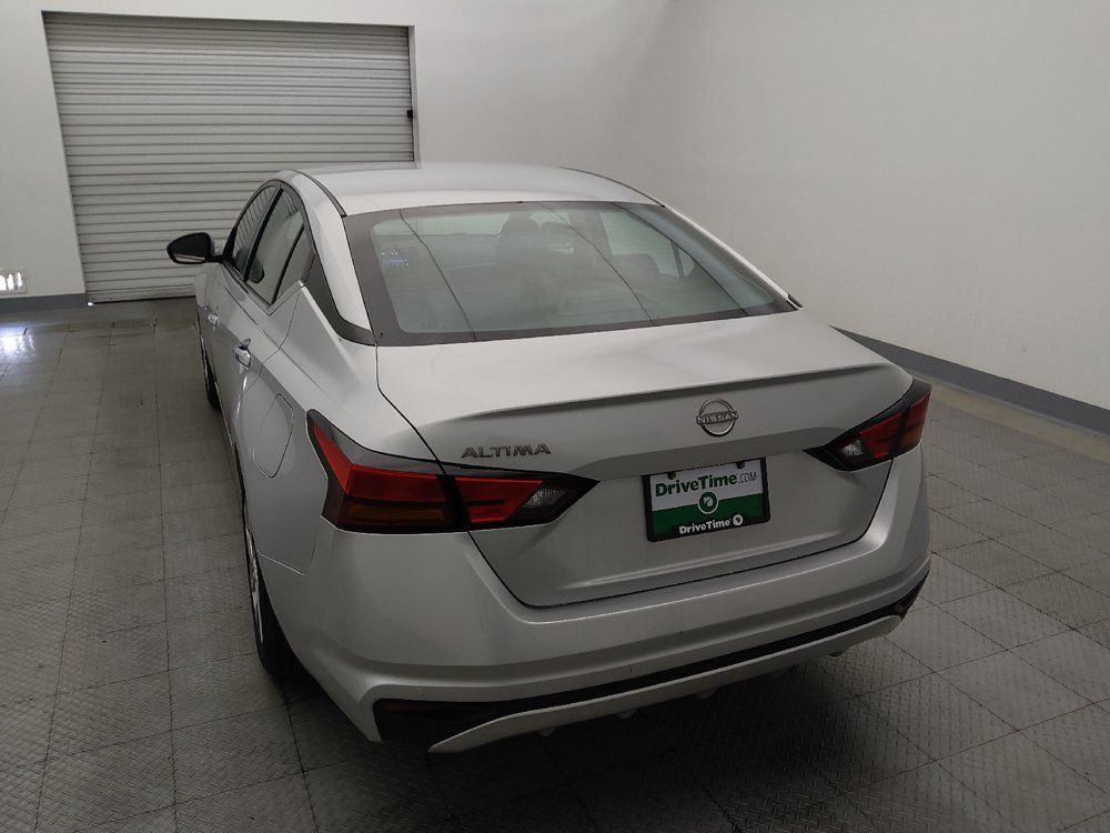 Used 2023 Nissan Altima 2.5 S FWD image 6