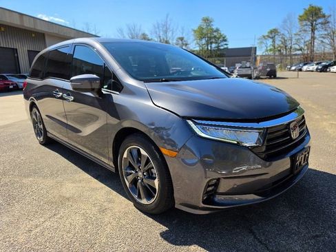 Used 2024 Honda Odyssey Elite image 7