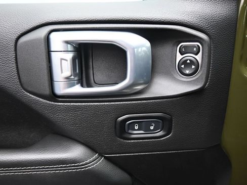 Used 2023 Jeep Wrangler Unlimited Sahara w/ Cold Weather Group AWD/4WD image 11