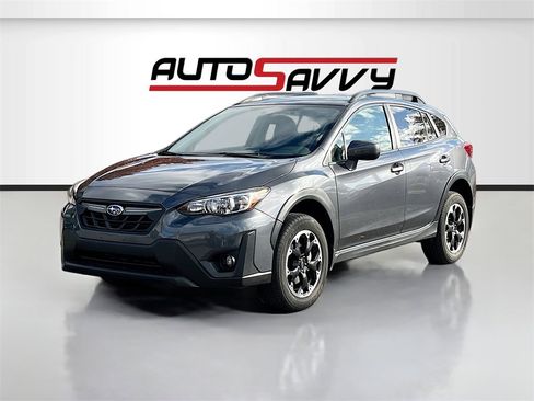 Used 2022 Subaru Crosstrek 2.0i Premium w/ Moonroof Package image 3