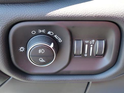 New 2026 RAM 2500 Laramie AWD/4WD image 20