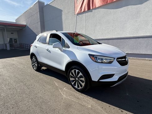 Used 2022 Buick Encore Preferred image 2