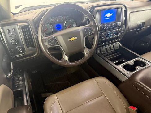 Used 2017 Chevrolet Silverado 1500 LTZ Z71 w/ LTZ Plus Package AWD/4WD image 18
