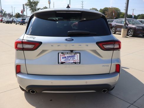 Used 2023 Ford Escape ST-Line Elite image 7