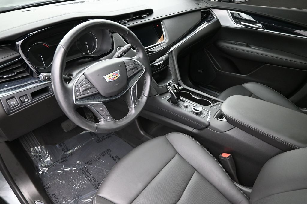 Used 2024 Cadillac XT5 Premium Luxury AWD/4WD image 10