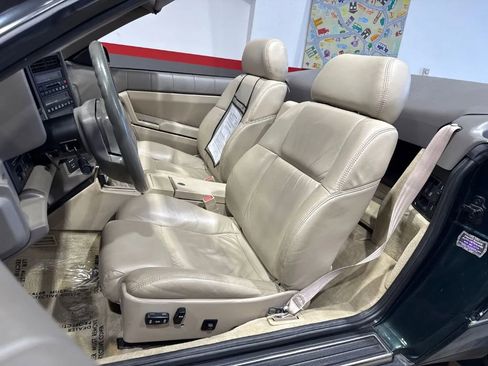 Used 1993 Cadillac Allante image 29