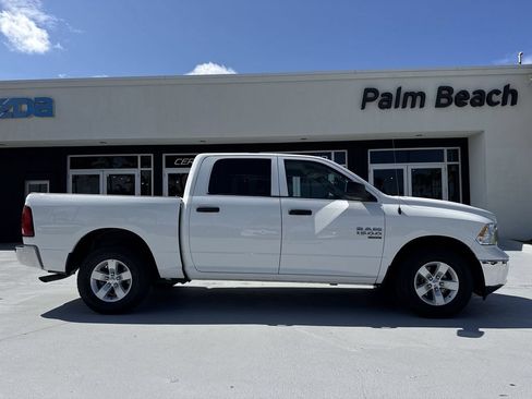 Used 2022 RAM 1500 Classic SLT RWD image 23