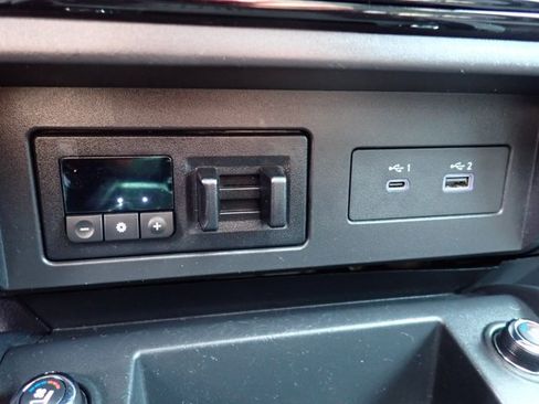 Used 2024 Nissan Titan PRO-4X w/ Pro-4x Convenience Package AWD/4WD image 23
